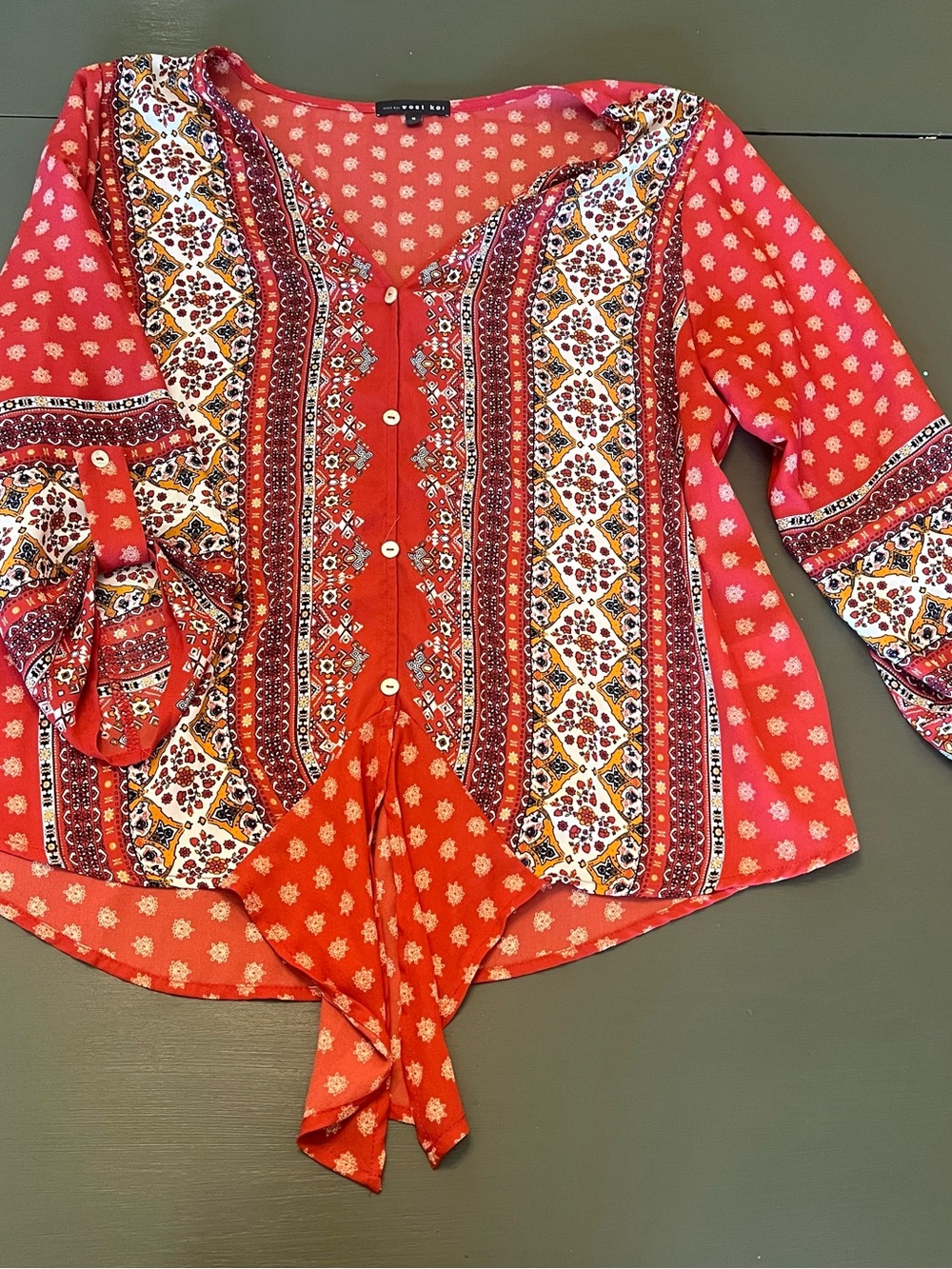 West Kei Red Printed Button-Front Tie-Hem Blouse